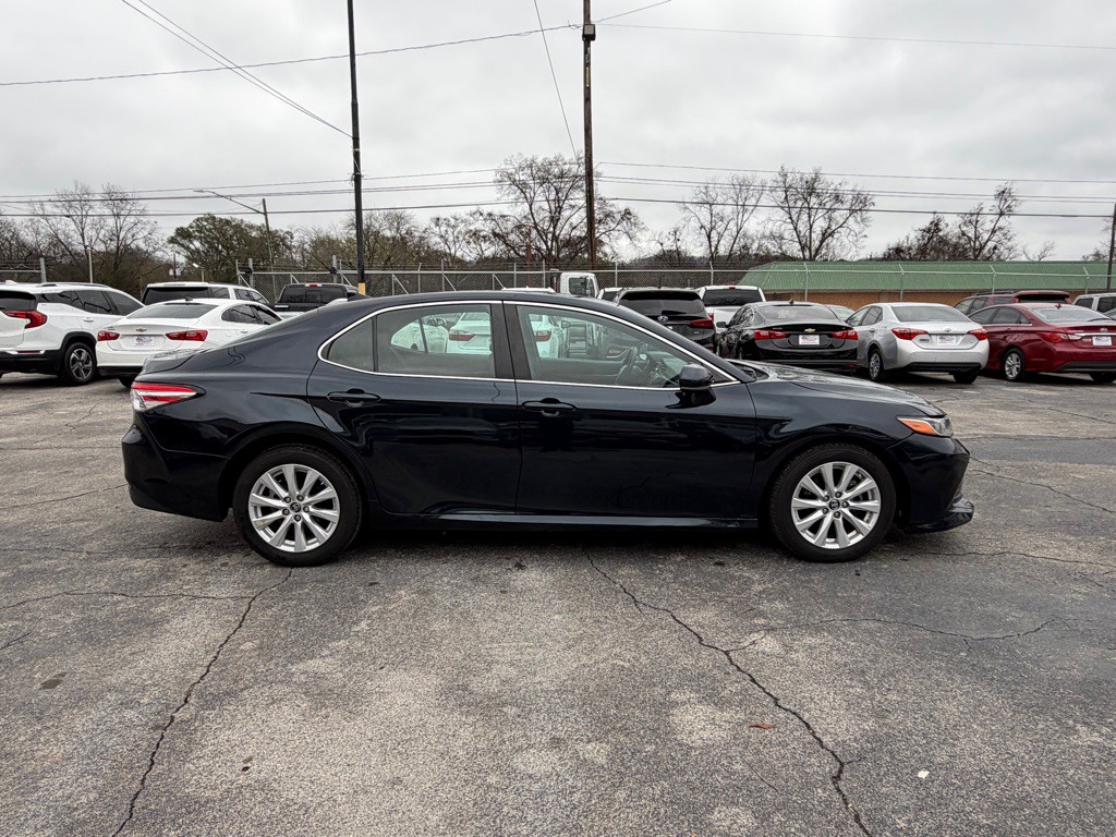 2020 Toyota Camry Image 6
