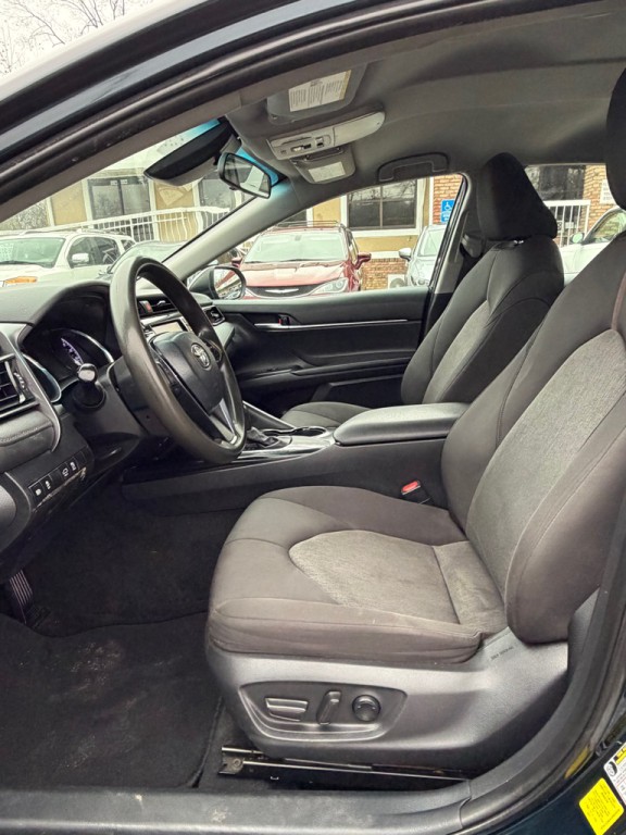 2020 Toyota Camry Image 10