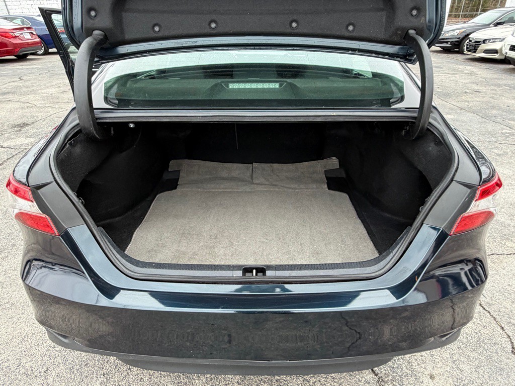 2020 Toyota Camry Image 18