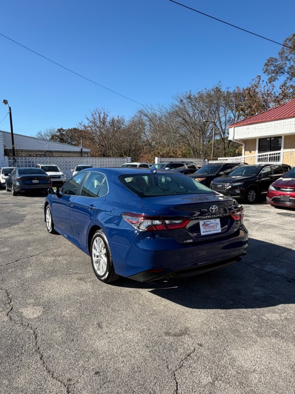 2023 Toyota Camry Image 3