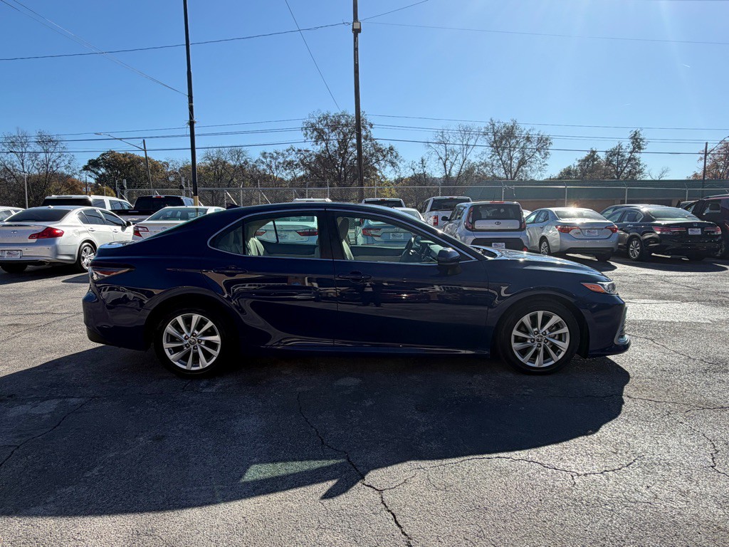 2023 Toyota Camry Image 6