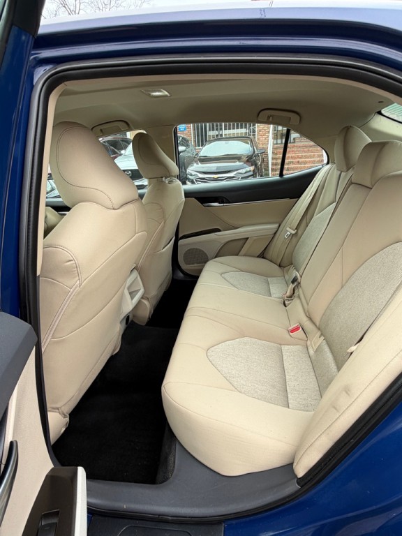2023 Toyota Camry Image 11
