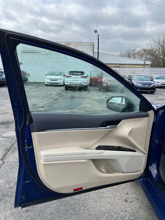 2023 Toyota Camry Image 8