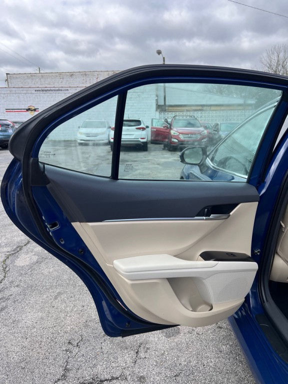 2023 Toyota Camry Image 10