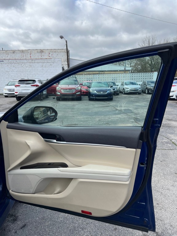 2023 Toyota Camry Image 14