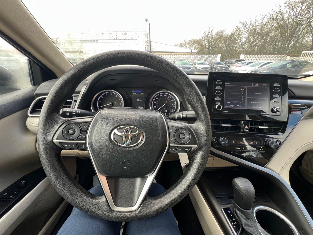 2023 Toyota Camry Image 16