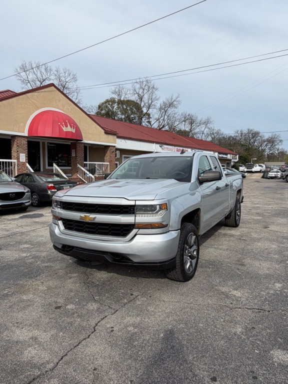 2018 Chevrolet Silverado 1500 Image 1