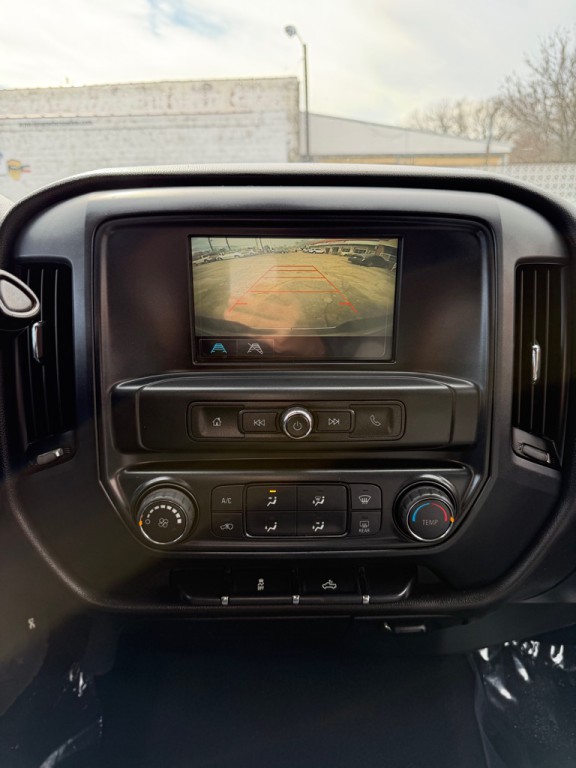 2018 Chevrolet Silverado 1500 Image 17