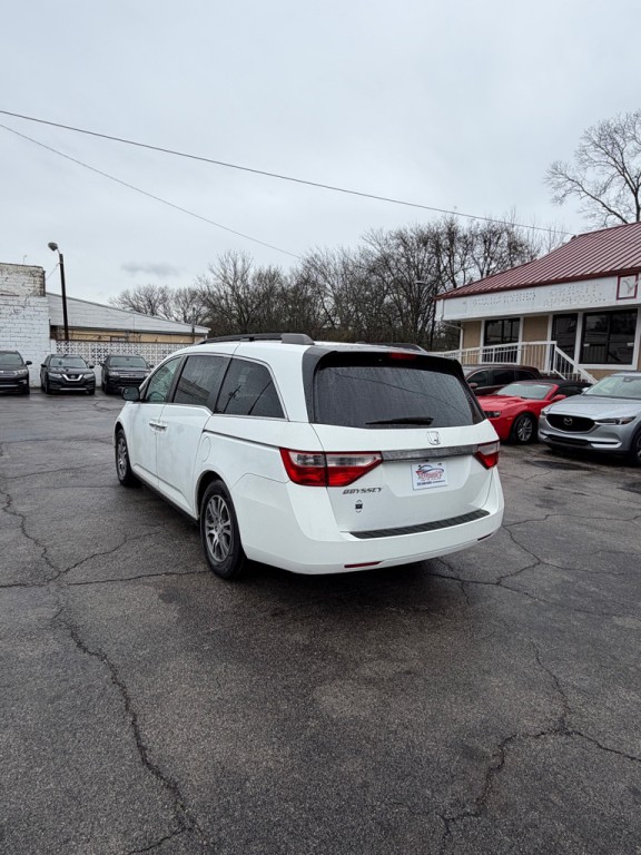 2011 Honda Odyssey Image 3