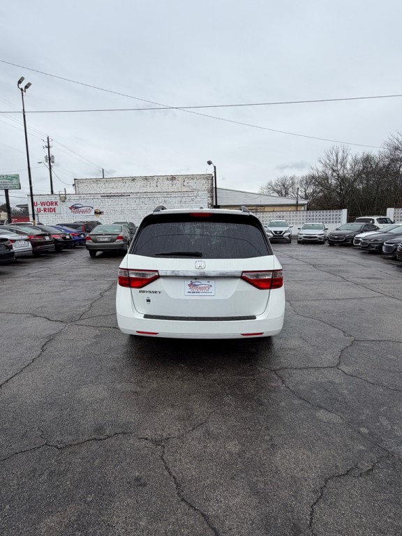 2011 Honda Odyssey Image 4