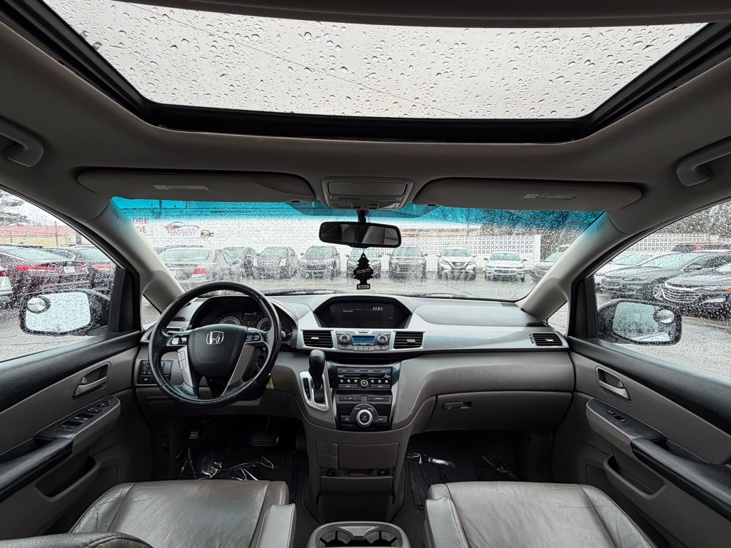 2011 Honda Odyssey Image 15
