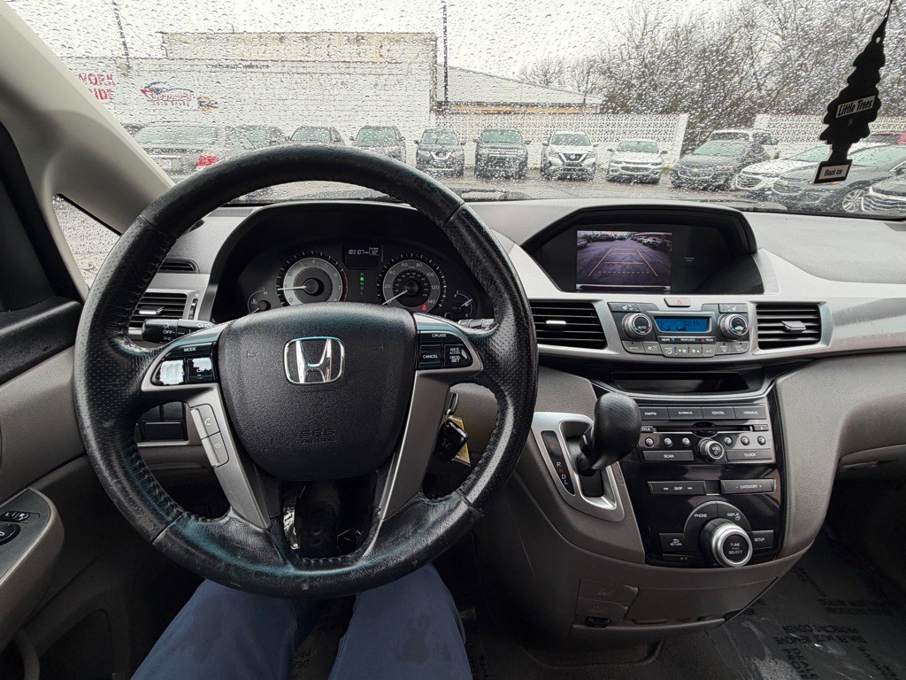 2011 Honda Odyssey Image 16