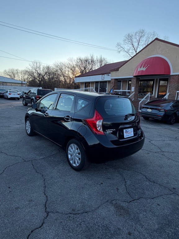 2016 Nissan Versa Image 3