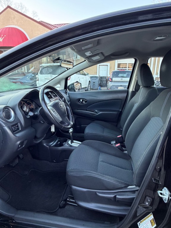 2016 Nissan Versa Image 10