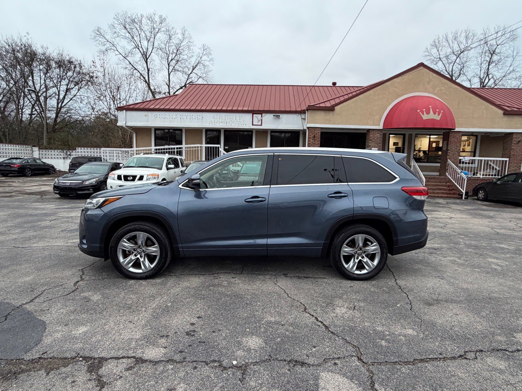 2018 Toyota Highlander Image 2