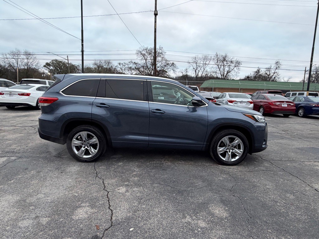 2018 Toyota Highlander Image 6