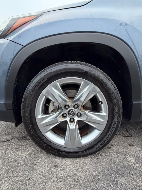 2018 Toyota Highlander Image 21