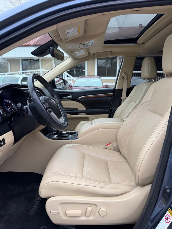 2018 Toyota Highlander Image 9