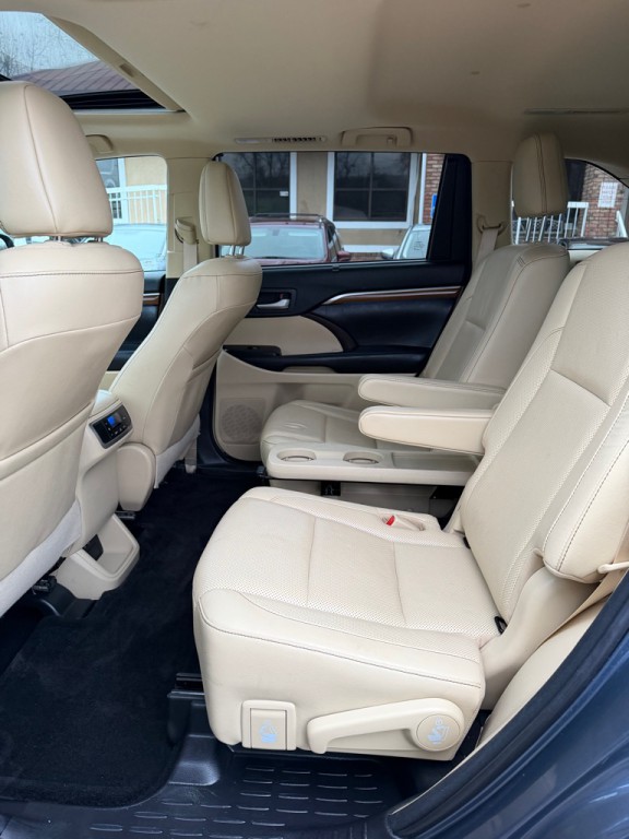 2018 Toyota Highlander Image 10