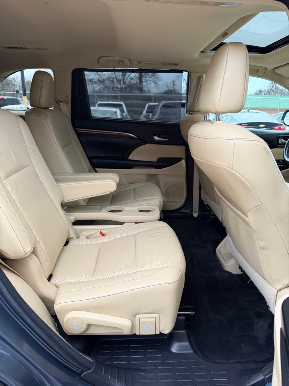 2018 Toyota Highlander Image 11