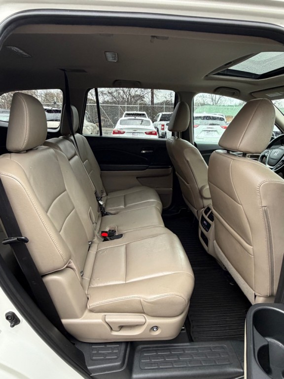 2016 Honda Pilot Image 12