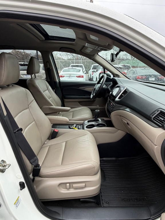 2016 Honda Pilot Image 14