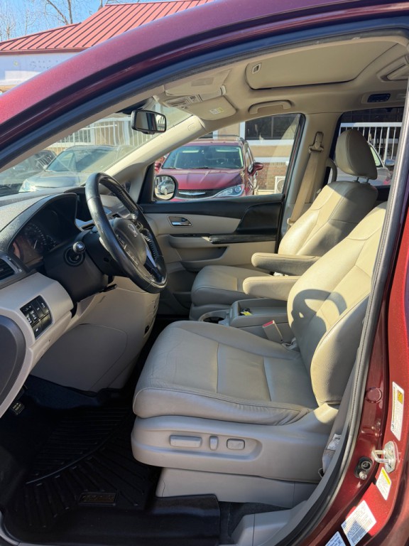 2016 Honda Odyssey Image 9