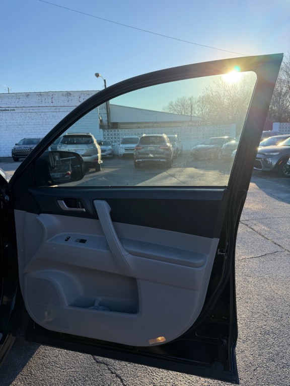 2012 Toyota Highlander Image 13