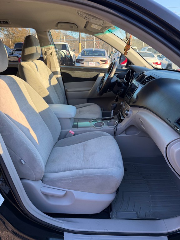 2012 Toyota Highlander Image 14