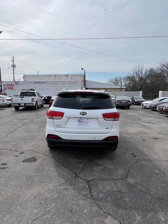 2017 Kia Sorento Image 4