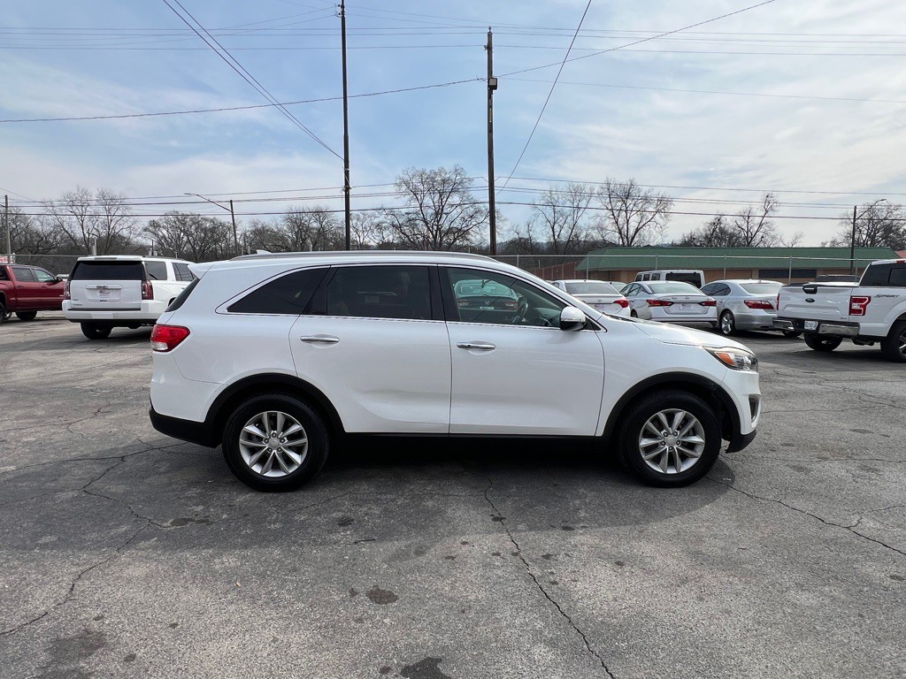 2017 Kia Sorento Image 6