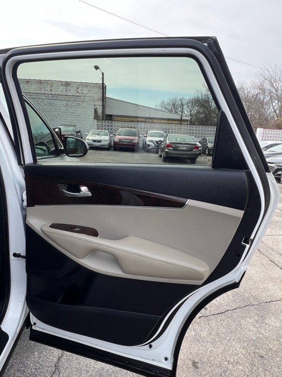 2017 Kia Sorento Image 13