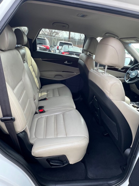2017 Kia Sorento Image 14