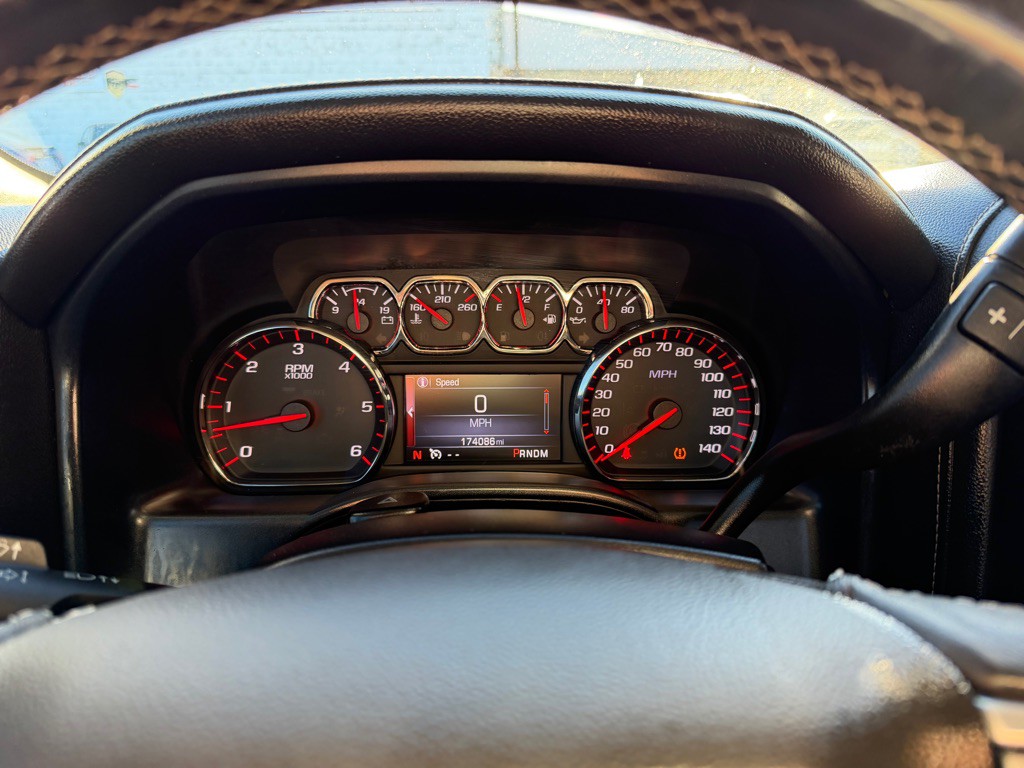 2015 GMC Sierra Image 17