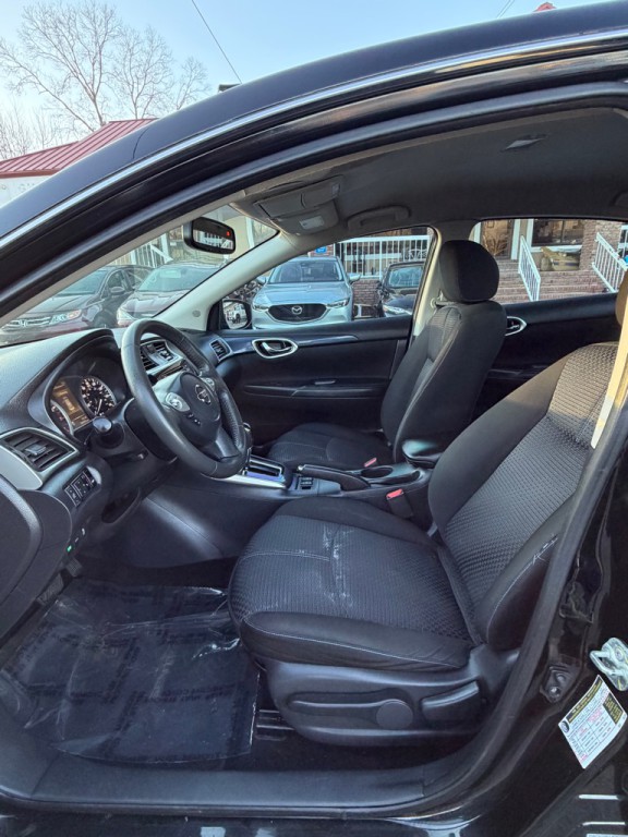 2016 Nissan Sentra Image 9