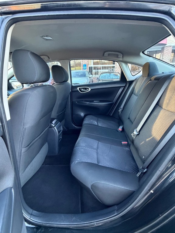 2016 Nissan Sentra Image 10