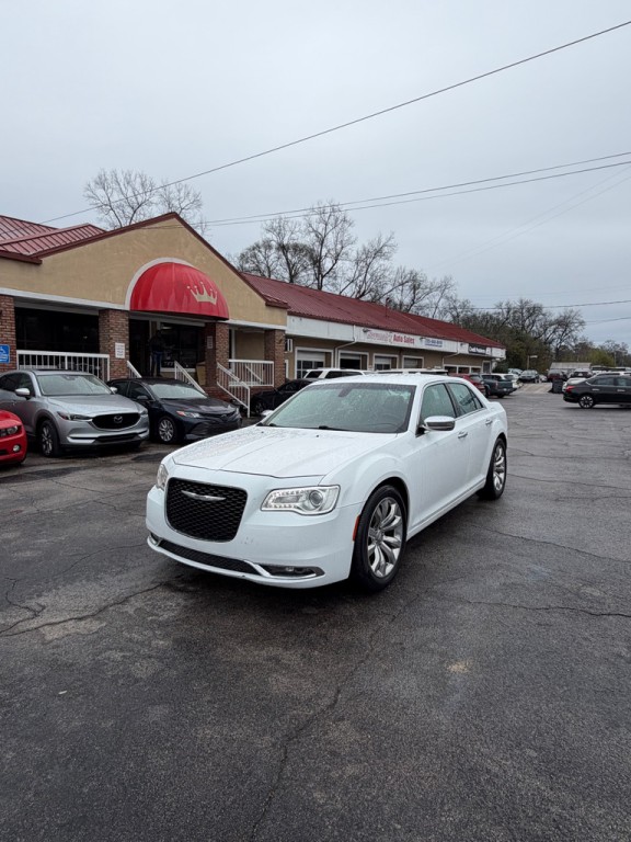 2018 Chrysler 300 Image 1