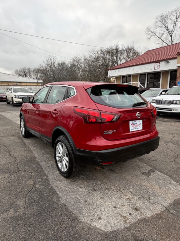 2017 Nissan Rogue Image 3