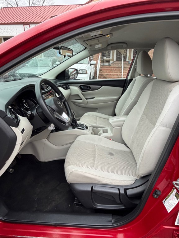 2017 Nissan Rogue Image 10