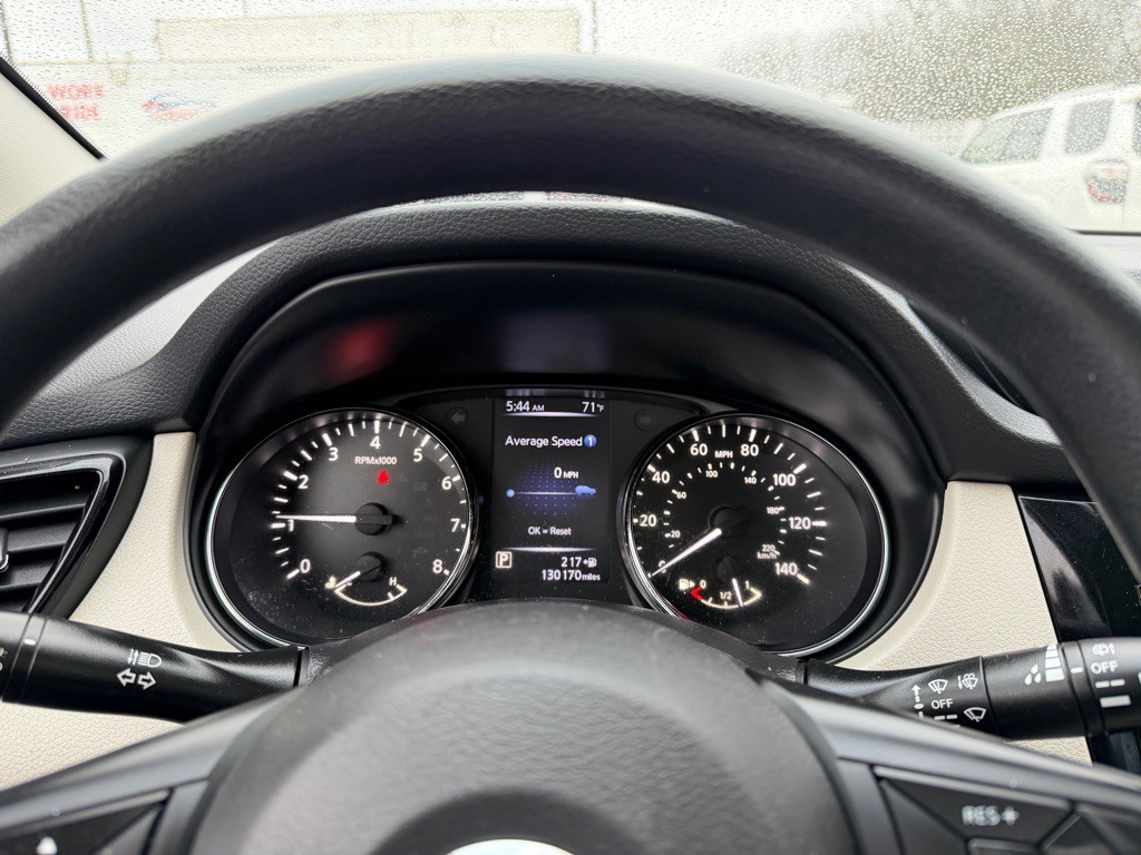 2017 Nissan Rogue Image 17