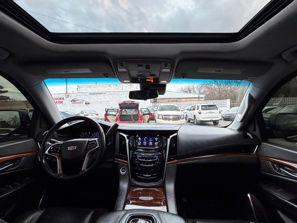 2017 Cadillac Escalade Image 15