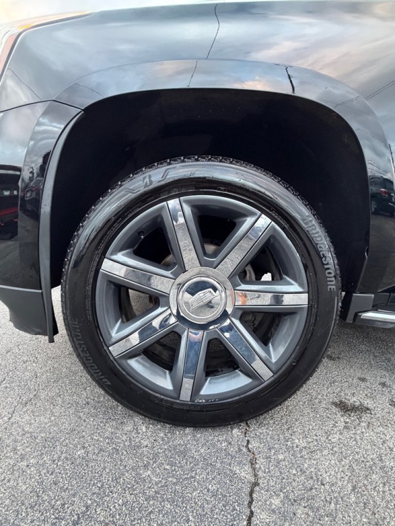 2017 Cadillac Escalade Image 21