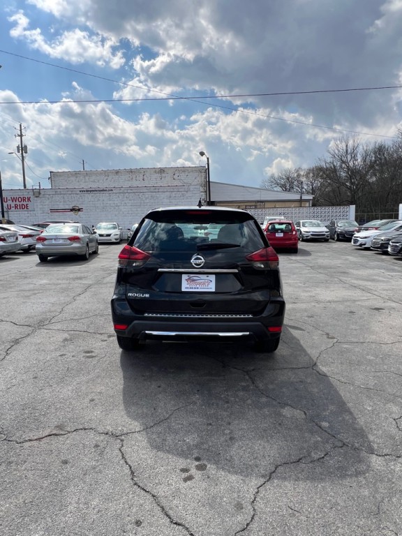 2018 Nissan Rogue Image 4