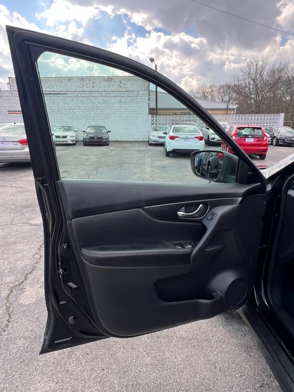 2018 Nissan Rogue Image 9