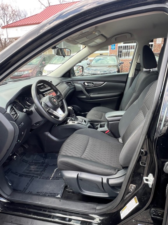 2018 Nissan Rogue Image 10