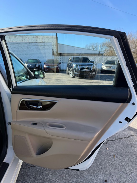 2015 Nissan Altima Image 12