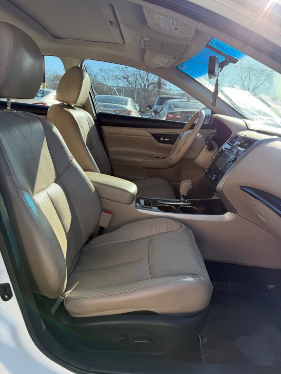 2015 Nissan Altima Image 15