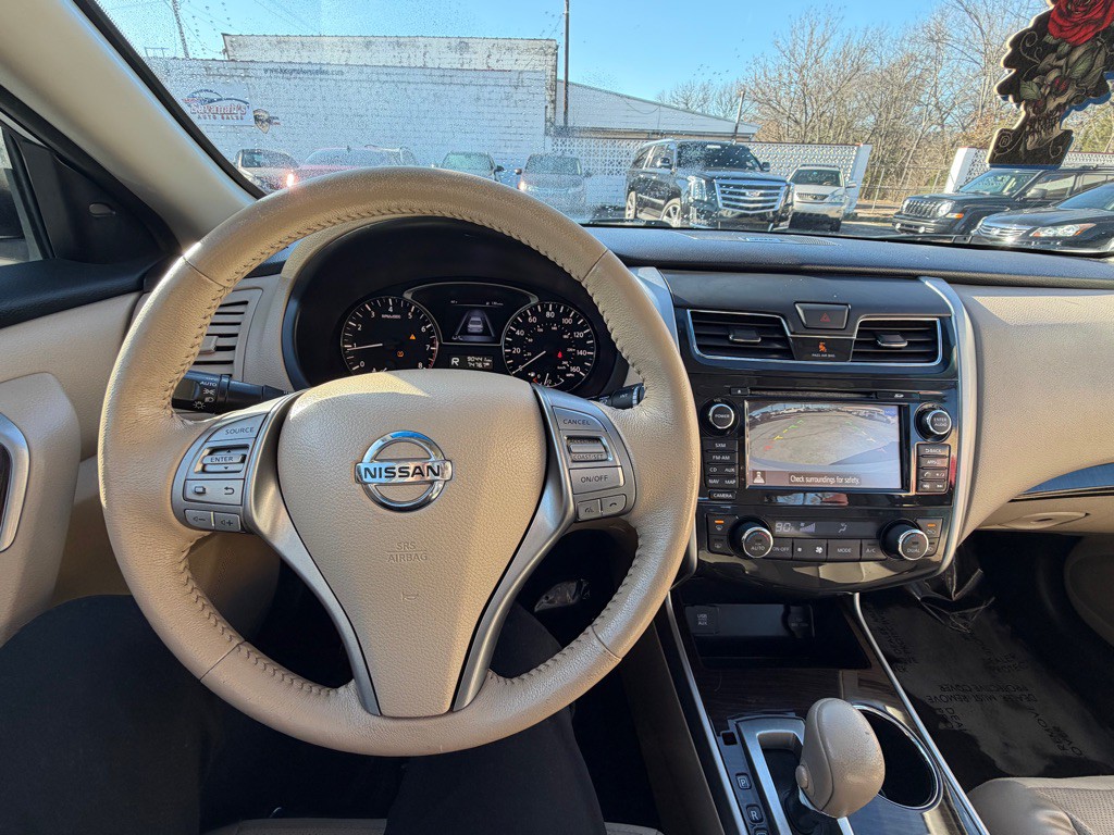 2015 Nissan Altima Image 17