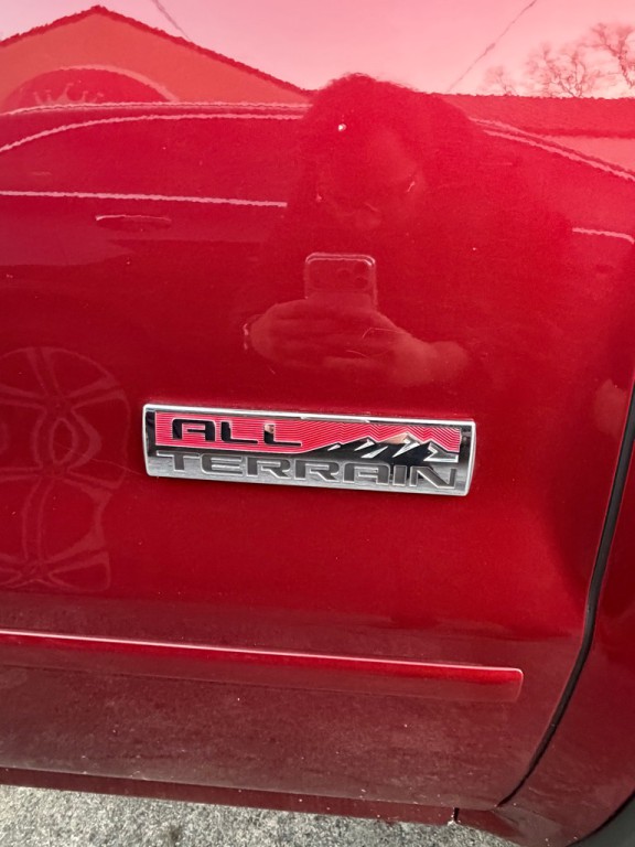 2016 GMC Sierra Image 17