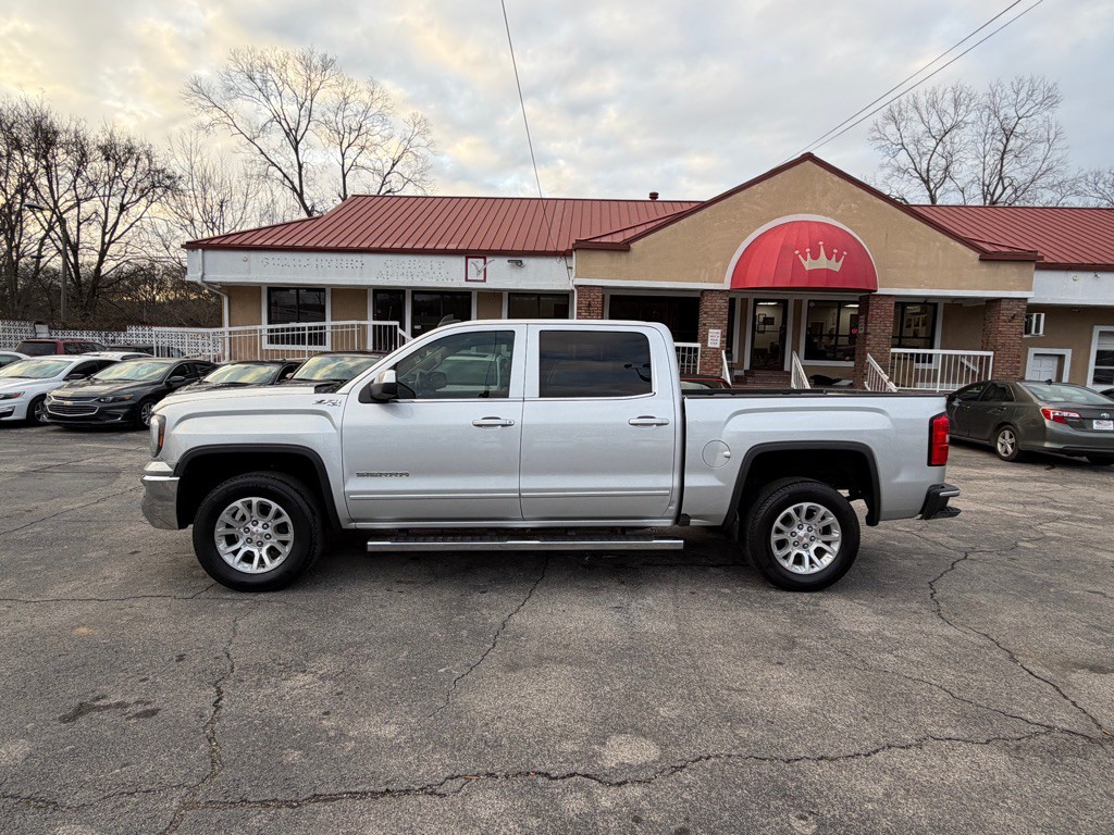 2016 GMC Sierra Image 2